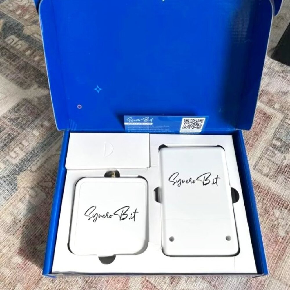 SyncroBit V2 Helium Miner US915 SyncroB.it with enclosure